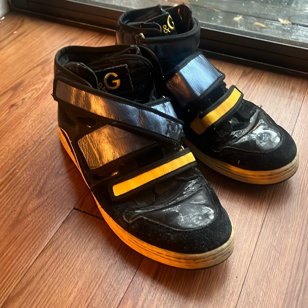 "Dolce & Gabbana Black and Yellow Shoes: Stylish Find on Poshmark"